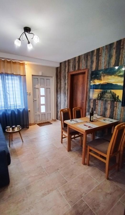 Apartments Aleksandra Risan Zewnętrze zdjęcie