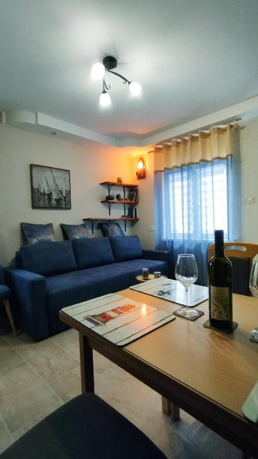 Apartments Aleksandra Risan Zewnętrze zdjęcie