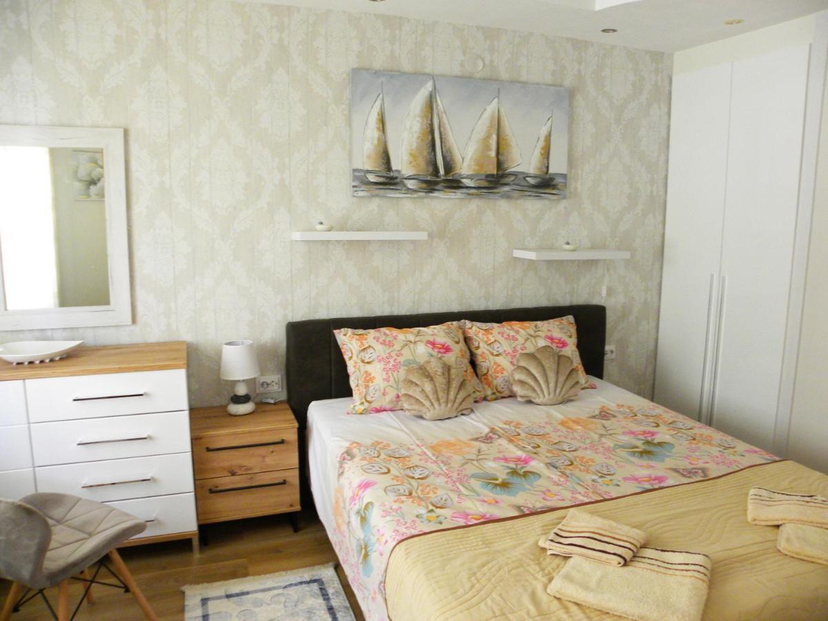 Apartments Aleksandra Risan Zewnętrze zdjęcie