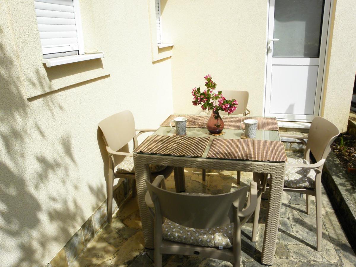 Apartments Aleksandra Risan Zewnętrze zdjęcie
